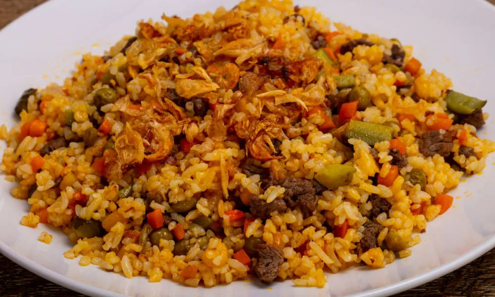 Fried rice with beef, carrots, peas, and crispy shallots at SANKU MAOTS'AI-LA, a Chinese Restaurant in City of Industry